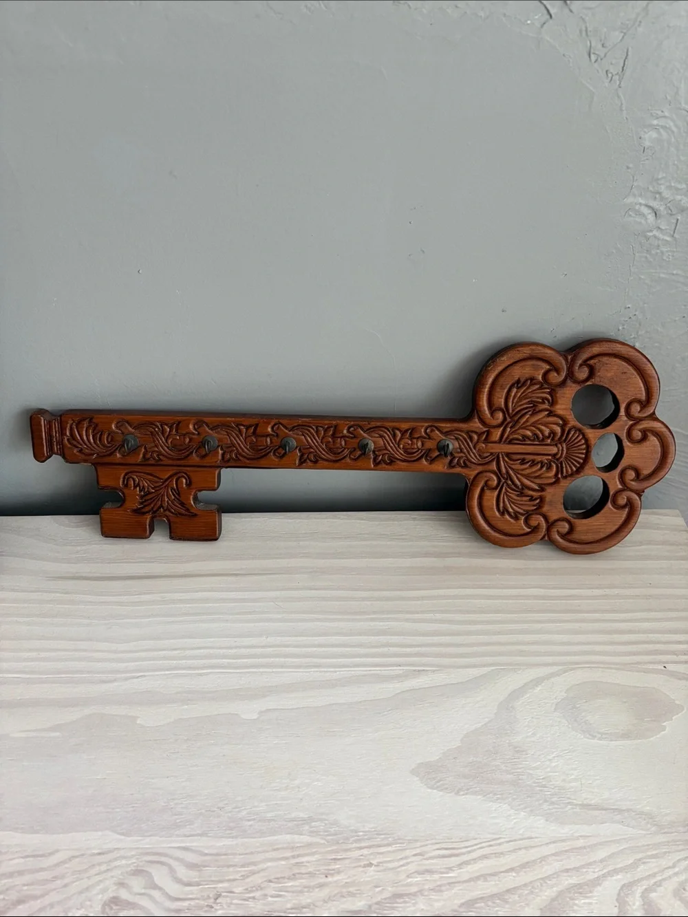 VTG Wooden Key Shaped Key Holder Handcrafted Wall Hook with Ornate Detailing